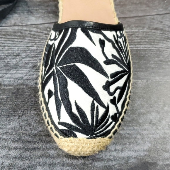 Maje | Frozen Black and White Embroidered Tapestry Gypsy Boho Espadrilles - Picture 8 of 10